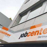 Schriftzug Jobcenter Dortmund